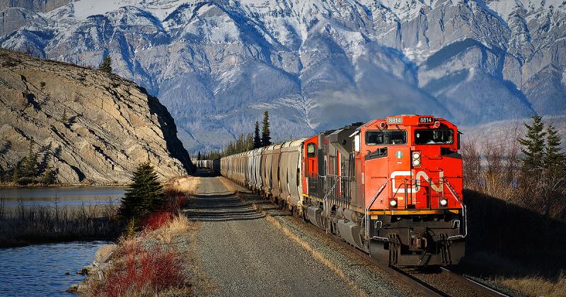 hybrid diesel-battery locomotive 