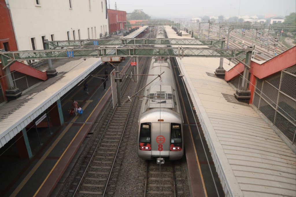 metro cars for Delhi
