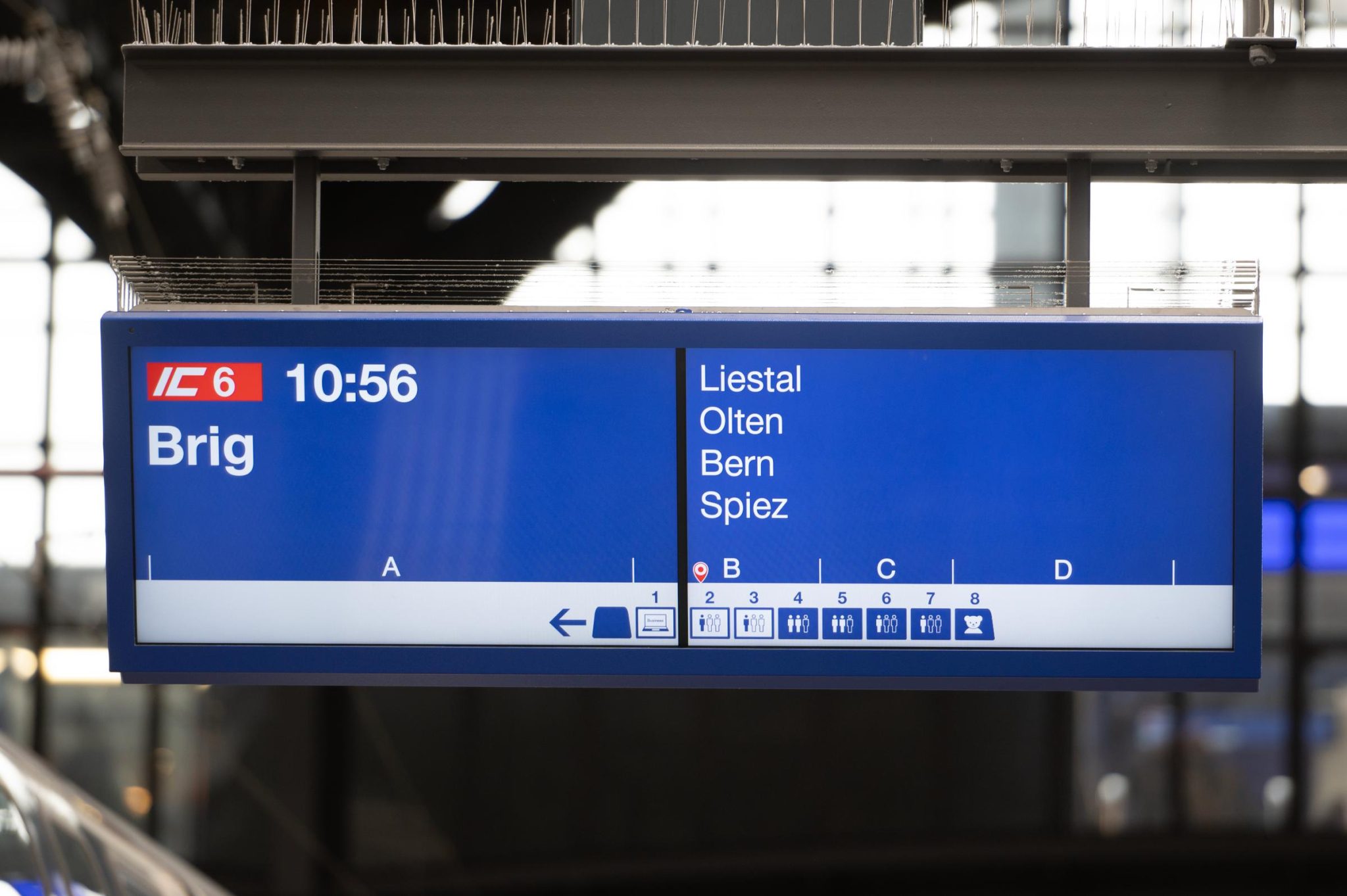 New design for Swiss railway stations information boards