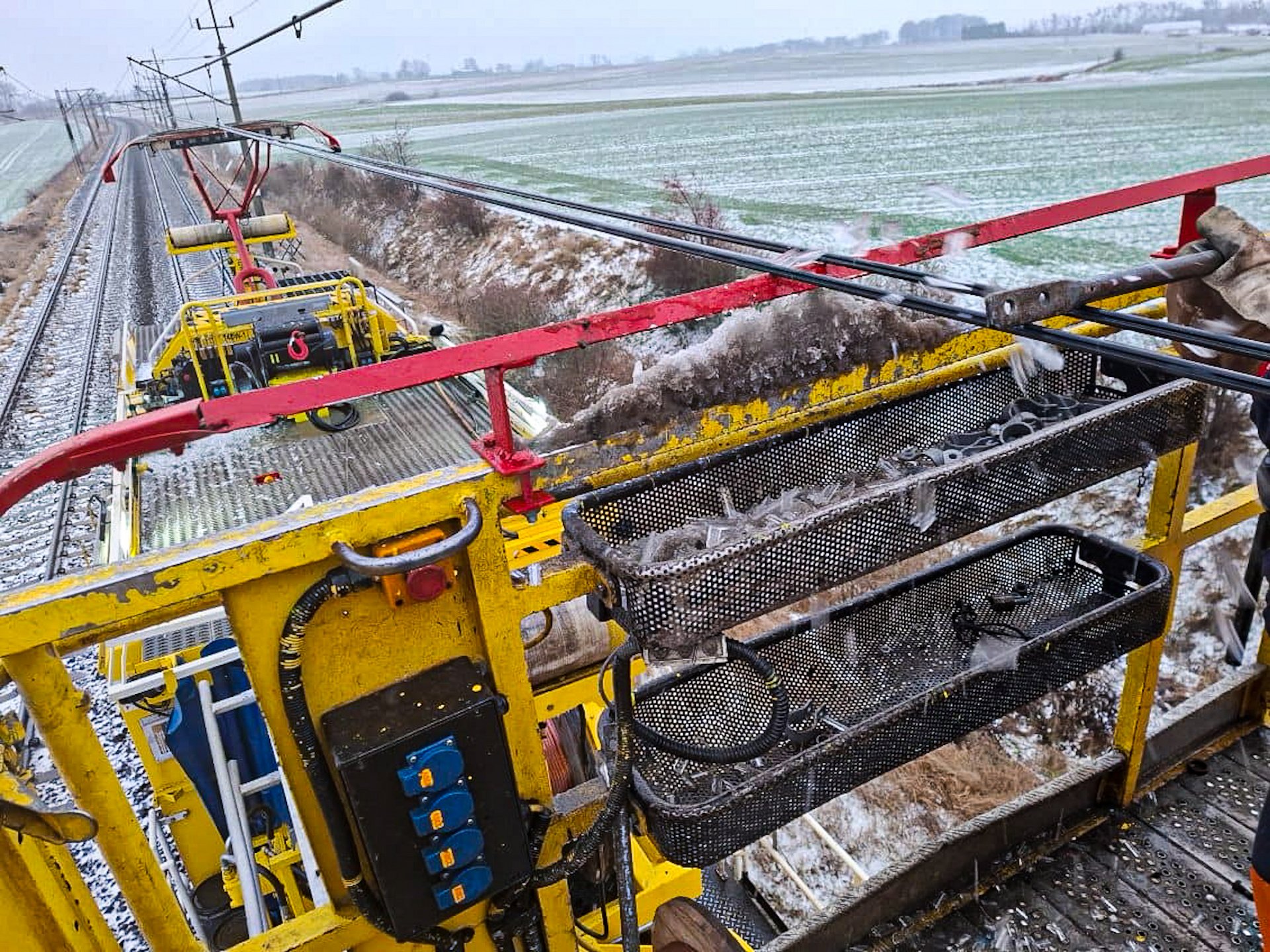icy traction network 