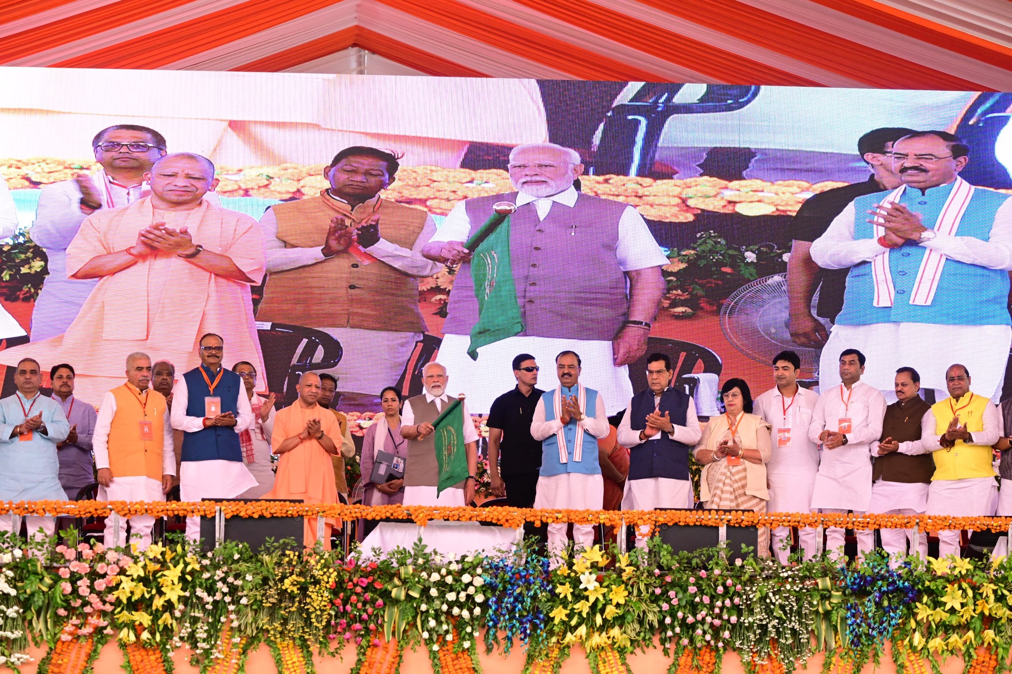 Narendra Modi inaugurates Kanpur Orange Line extension