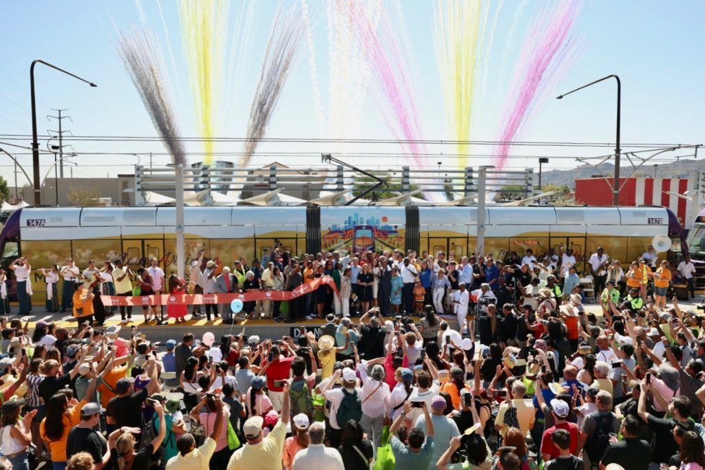 Phoenix LRT extension